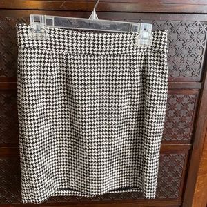 Banana Republic Houndstooth Pencil Skirt